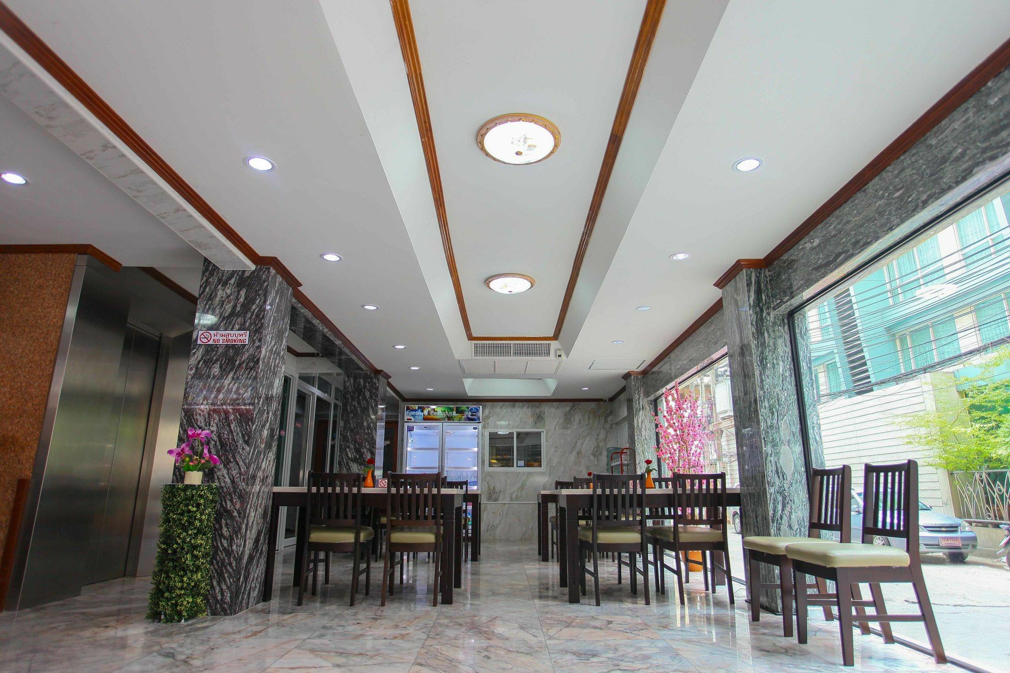 Grand Omari Hotell Bangkok Exteriör bild